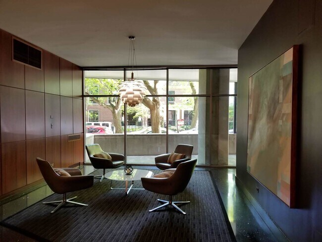 Foto del edificio - 3100 N Lake Shore Dr