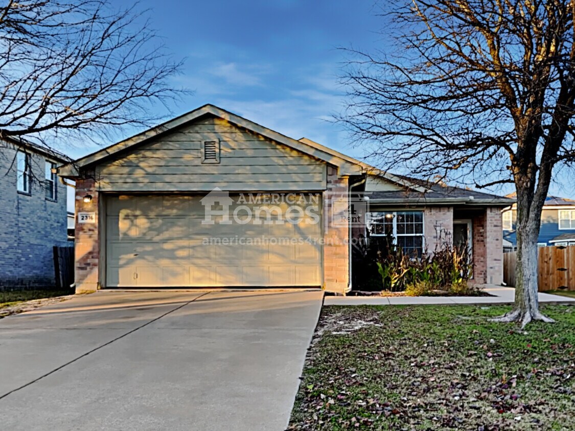 Foto principal - 2316 Emerald Lane