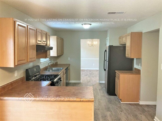 Building Photo - 3441 Riverview Chase Dr