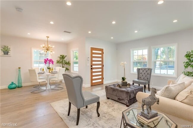 Building Photo - 3 br, 2 bath House - 14733 Runnymede St