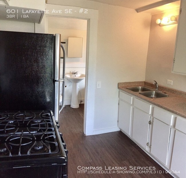 Building Photo - 601 Lafayette Ave SE #2