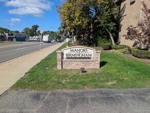 Building Photo - 1727 E 14 Mile Rd