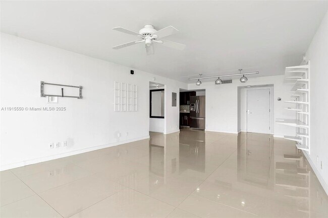 Foto del edificio - 780 NE 69th St