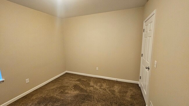 Building Photo - 11 S Summit St