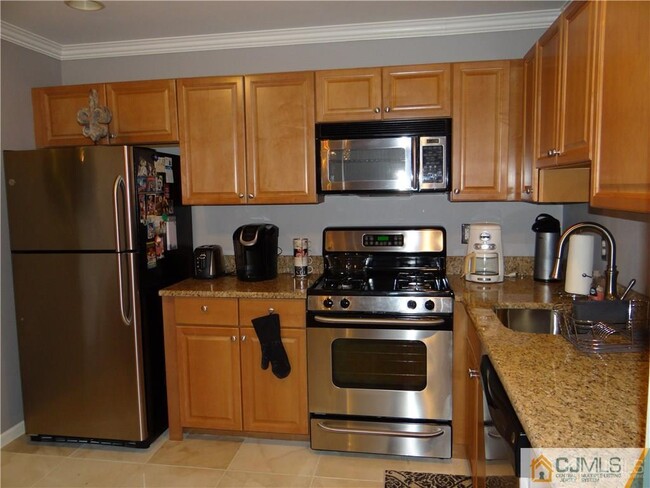 Building Photo - 51 Lackland Ave