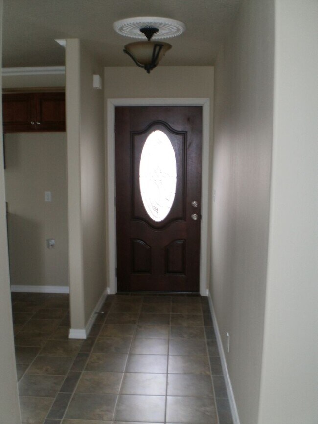 Foto del edificio - Spacious 3BR/ 2BA House