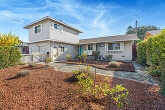 Building Photo - 1902 Rosswood Dr