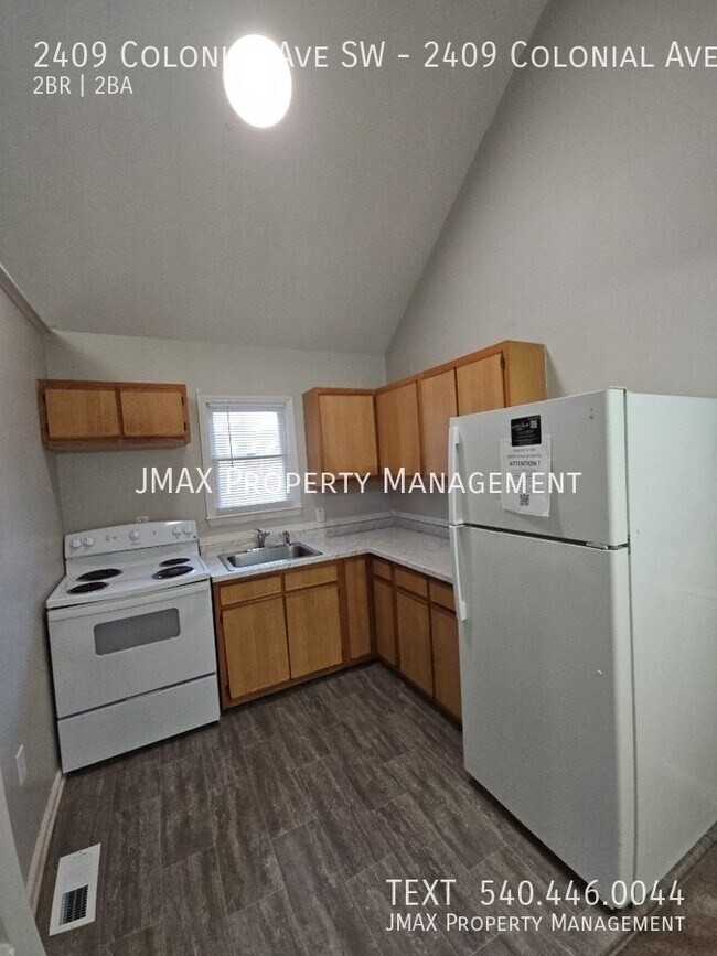 Foto del edificio - 2409 Colonial Ave SW