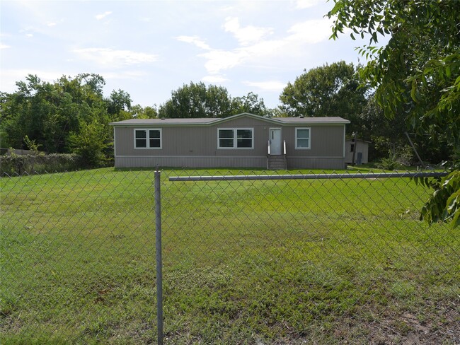 Building Photo - 16020 1/2 Sam Brookins St