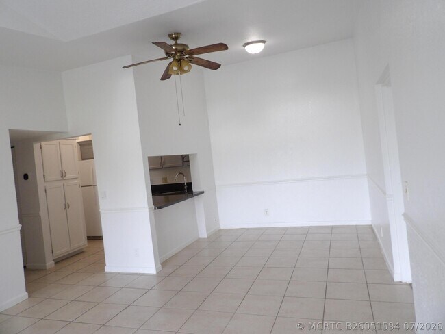 Foto del edificio - 728 Sunny Pine Way