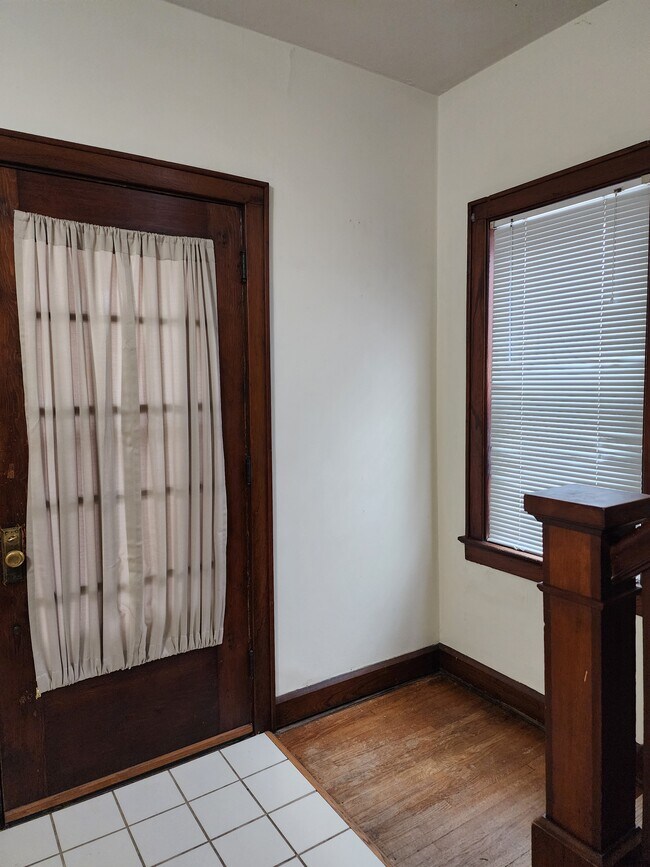 Foto del edificio - 1124 Lincoln Ave