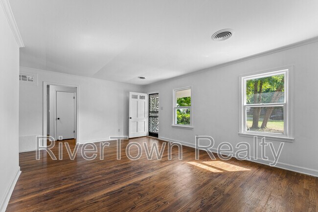 Building Photo - 810 Indian Dr