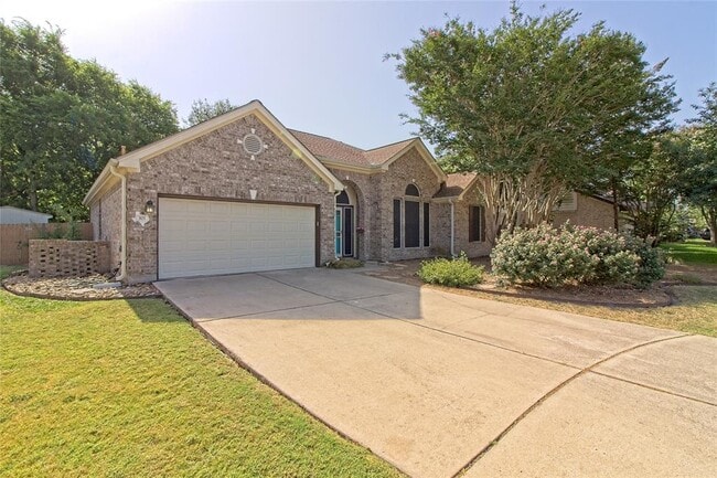 Building Photo - 301 Derby Ln