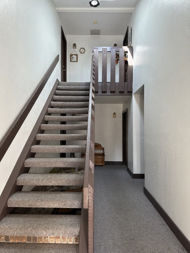 Unique, updated West Melbourne condo Room for Rent in Melbourne, FL