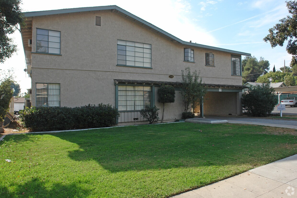 Foto principal - 1120 Villa St