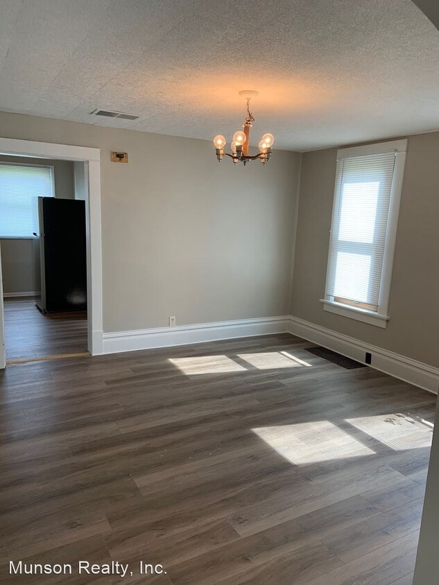 4 br, 2 bath House 945 Farnam Street House for Rent in La Crosse