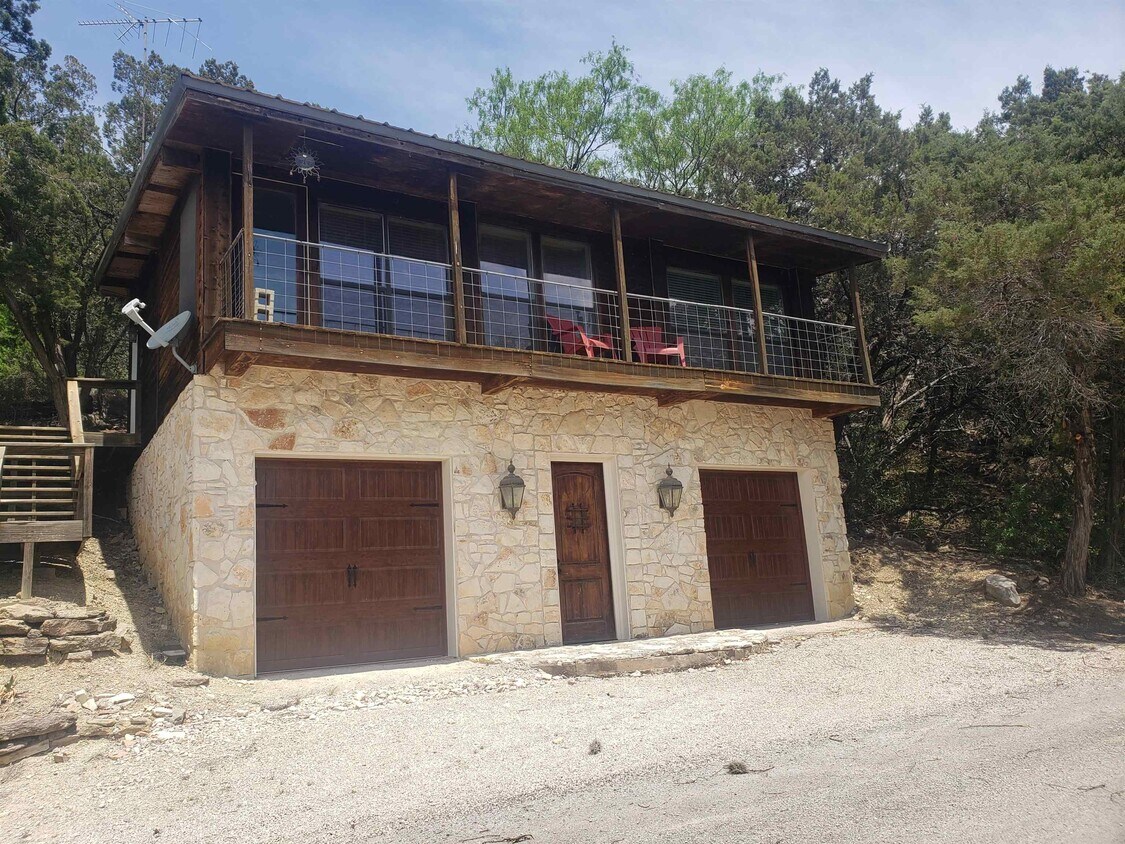 1225 Waterway Ln, TX 78611 House Rental in TX