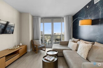 Building Photo - 2602 E Hallandale Beach Blvd