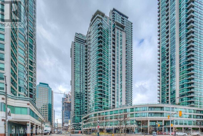 Photo du bâtiment - 12 Yonge St