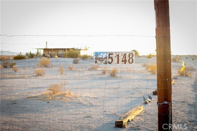Foto del edificio - 5148 Godwin Rd