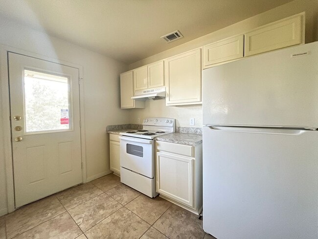 Foto del edificio - 2609 Vernice Loop