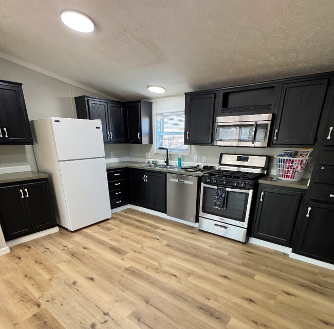 Building Photo - 2552 Smith Ave