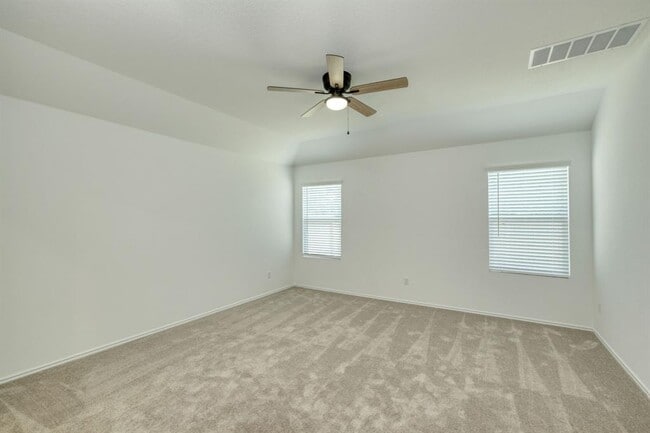 Foto del edificio - 1300 Acorn Oak Dr