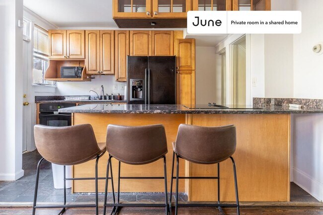 Foto del edificio - Room in Shared 3 bed/2 bath home