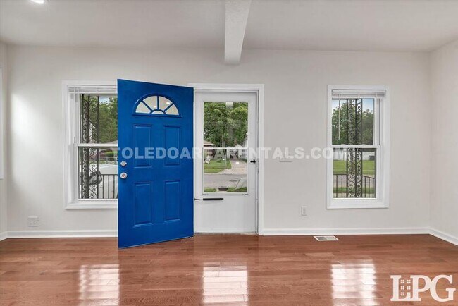 Foto del edificio - 1733 Stahlwood Ave