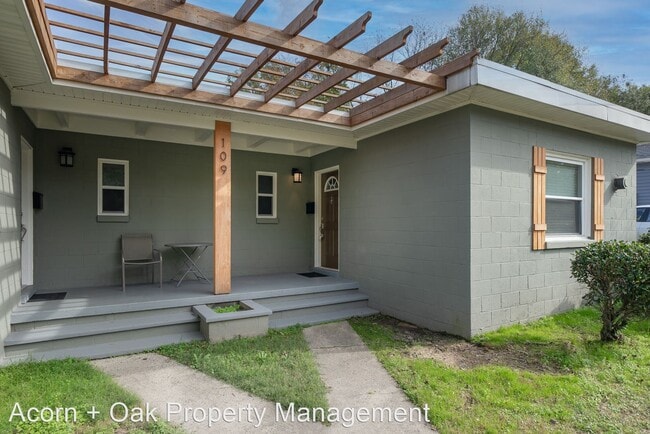 Building Photo - 1 br, 1 bath House - 109 Roberson St  Apt B