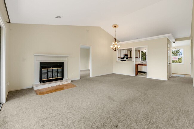 Foto del edificio - 2-Bedroom, 2-Bathroom Condo with Stunning Downtown Views