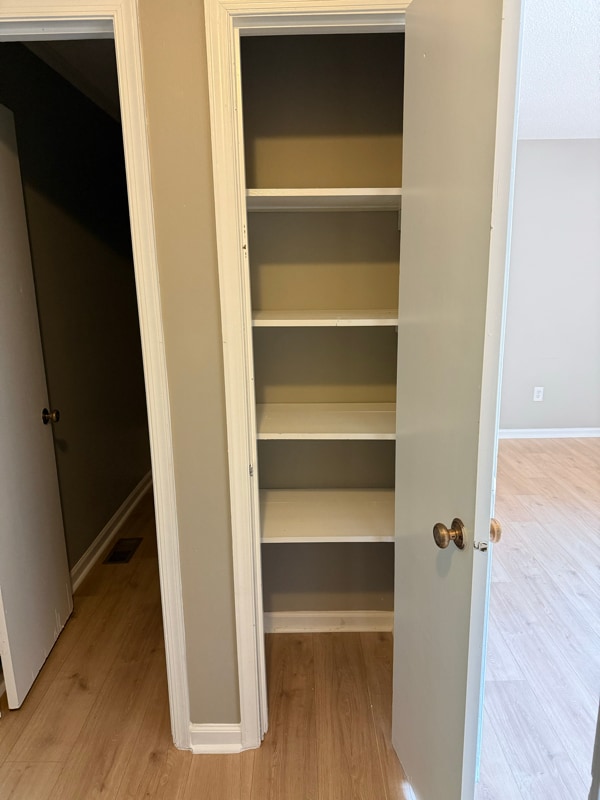 Building Photo - 1405 Harth Dr