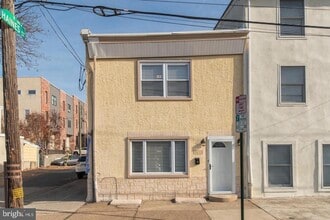 Building Photo - 3773 Cresson St