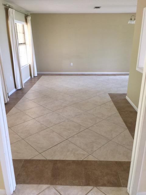 Foto del edificio - 2055 Christensen Dr