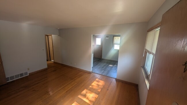 Building Photo - 7259 W Lakefield Dr