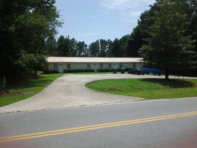 Primary Photo - Stoney Point Apartments