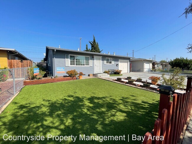 Building Photo - 4 br, 2 bath House - 3209 Agate Drive