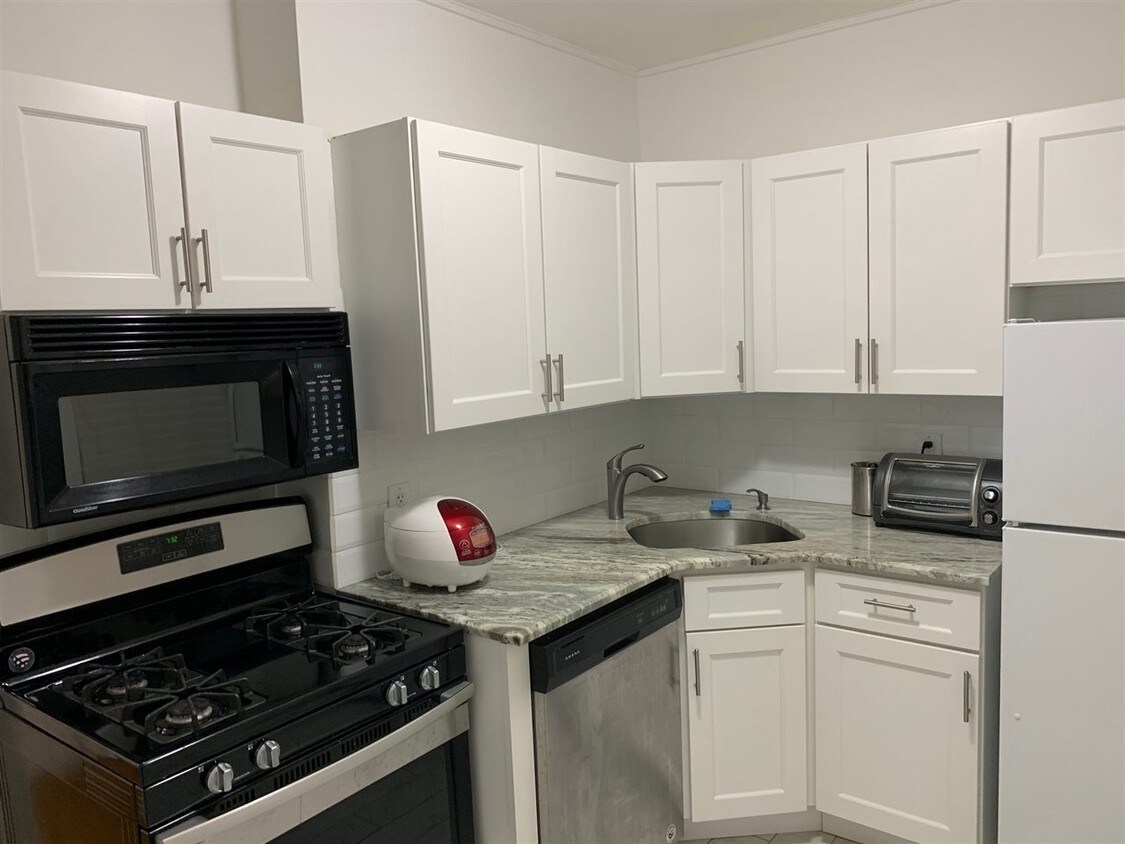 Foto principal - 56 Glenwood Ave