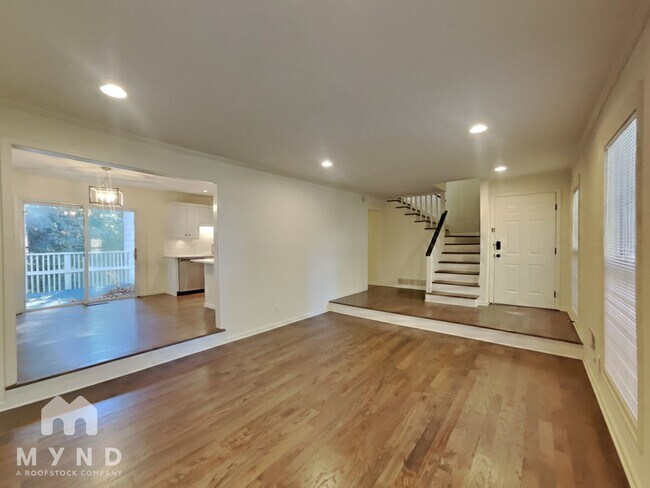 Foto del edificio - 315 Franklin Rd