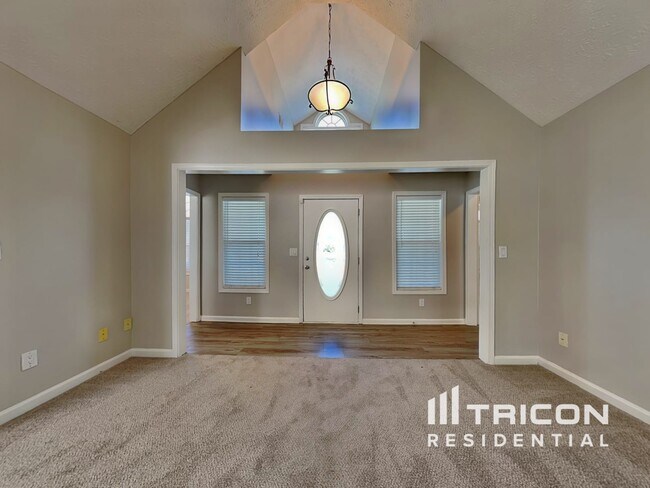 Foto del edificio - 2051 Meadowglen Ln