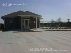 Building Photo - 922 SW Imperial Ln