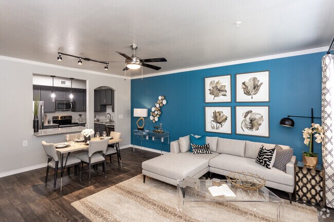 La Villita Lakeside and Landings Apartments - 6727 Deseo Irving, TX ...