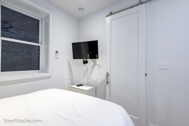Building Photo - 1804 S St NW Unit 1