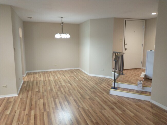 Foto del edificio - 829 Thornton Ct
