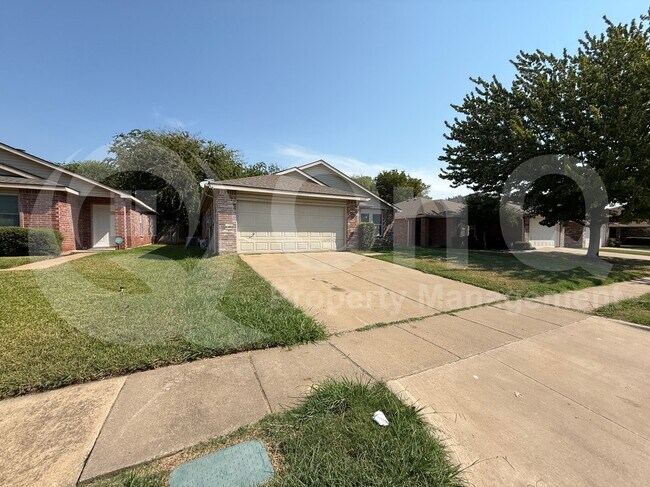 Photo - 4240 Hunters Creek Dr House