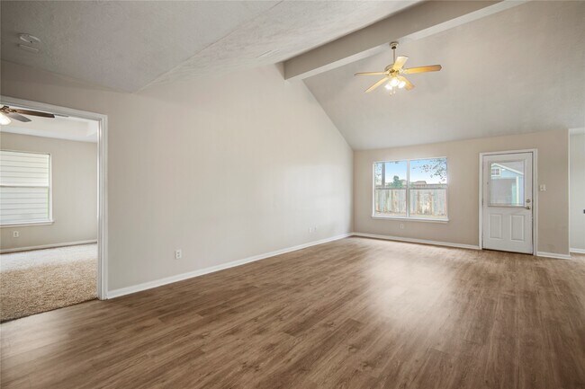 Foto del edificio - 16145 Sun View Ln