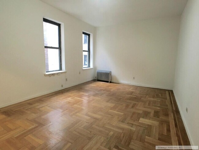 Foto del edificio - 590 Fort Washington Ave