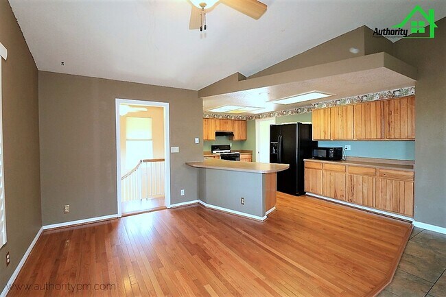 Building Photo - 20 La Colina Terrace