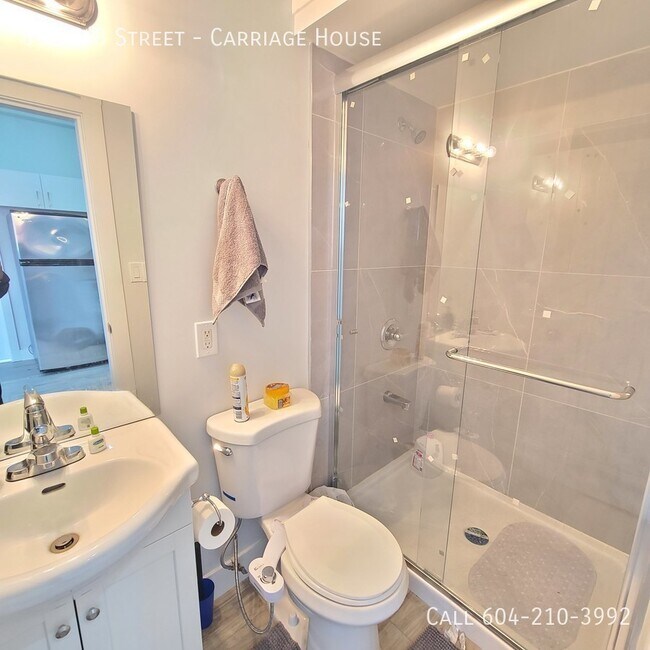 Photo du bâtiment - Cozy Coach House-Utilities Included!