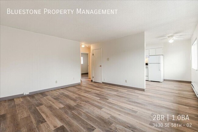 Foto del edificio - 3430 SE 58th-02